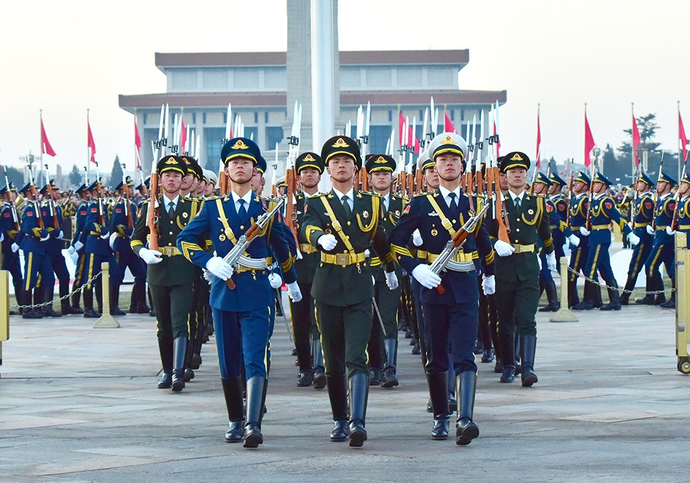 我们的队伍向太阳 韩家川军休所 路保林 摄.jpg