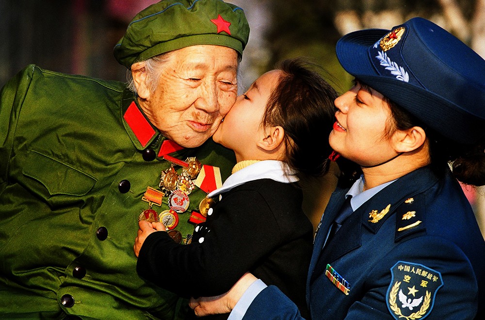 致敬最可爱的人 闵航路军休所 卢炳广 摄.jpg