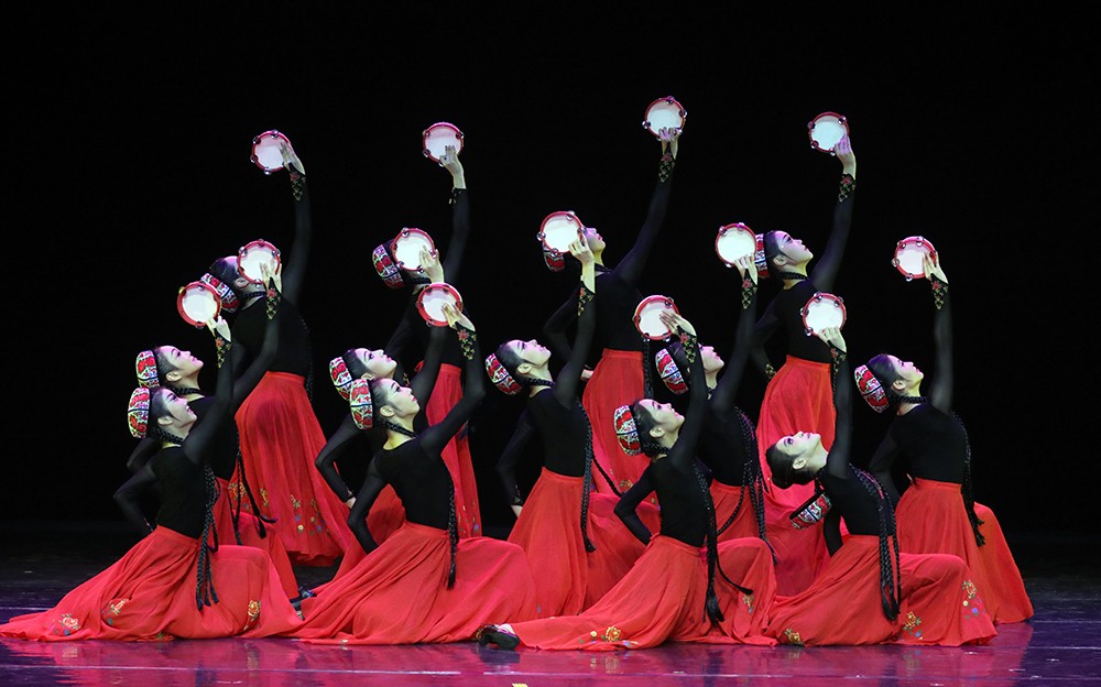 维吾尔族舞蹈-青龙桥军休所-王福润 摄.jpg