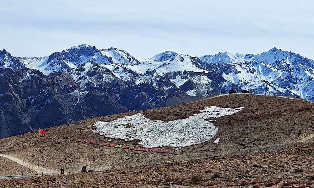 祖国的边疆 韩家川军休所李辉/摄.jpg